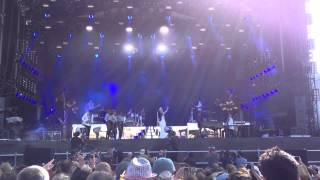 Paloma Faith perfoming Agony at Isle of Wight Festival 2013