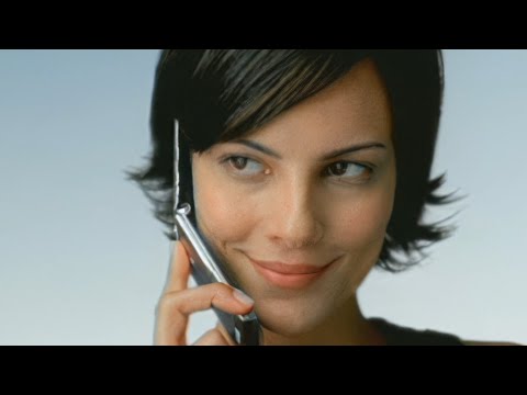 Motorola Razr V3 Silver - TV Commercial [4K]