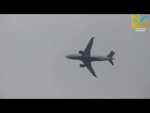 Delta Air Lines A319 howls over Orange County on Approach to SNA