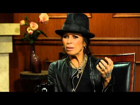 The Pink and Linda Perry Feud | Linda Perry Interview | Larry King Now - Ora TV
