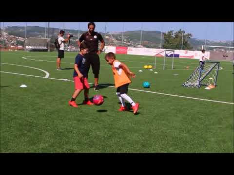 Meninos D'Ouro - Escola do Futebol