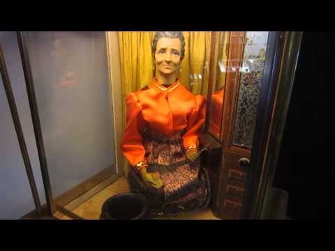 download lagu mp3 mp4 Gypsy Grandma Fortune Teller, download lagu Gypsy Grandma Fortune Teller gratis, unduh video klip Gypsy Grandma Fortune Teller