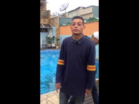 Mc Bob boladão  ESPELHO MEU E ESCRITÓRIO NA PRAIA.