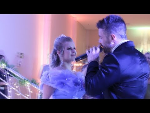 Caio Lorenzo singing "FILHA" for Gabi Fratucello on her 15th birthday (CANAL FRATUCELLO)