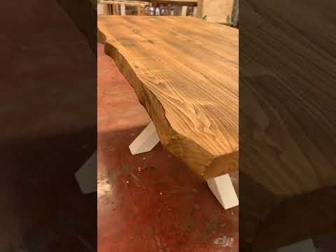 Tavolo in legno di castagno antico Old Wood effetto rilievo