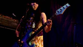 Shonen Knife - Heatwave - Live Paradiso Amsterdam 2010
