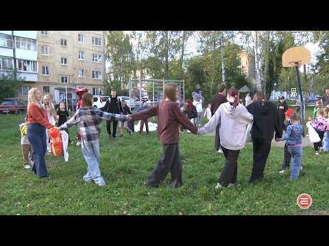 Во дворах Ревды идут детские праздники