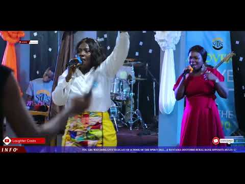 Mmobrohunu Nyame gyaa me by Min.Anita