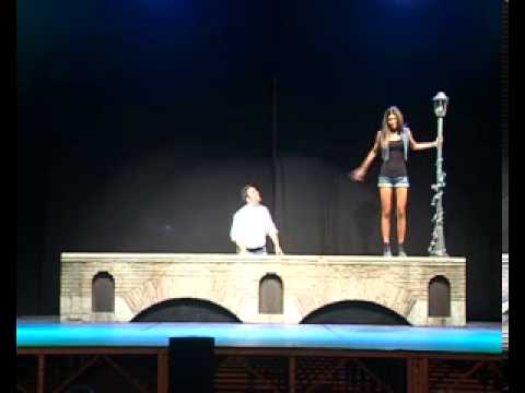 ONDA TG 3.08.2013 - SPETTACOLO DI GABRIELE CIRILLI IN PIAZZA GARIBALDI A SULMONA