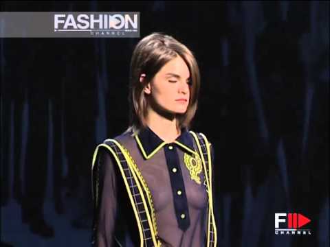 "Anna Sui" Spring Summer 2001 New York 2 of 4 by FashionChannel