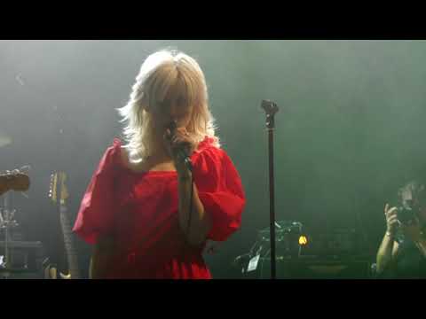 Black Honey - Run for Cover live Manchester Academy 2 08-10-21