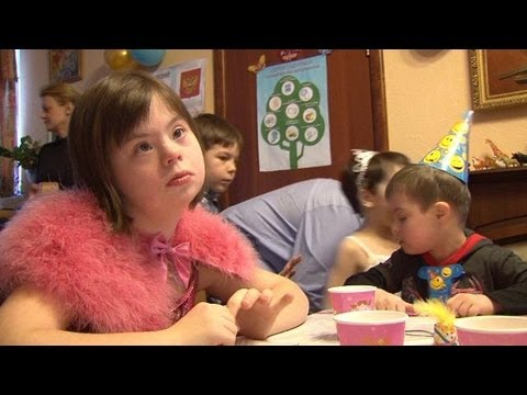 Watch video Trisomie 21: Le quotidien des enfants