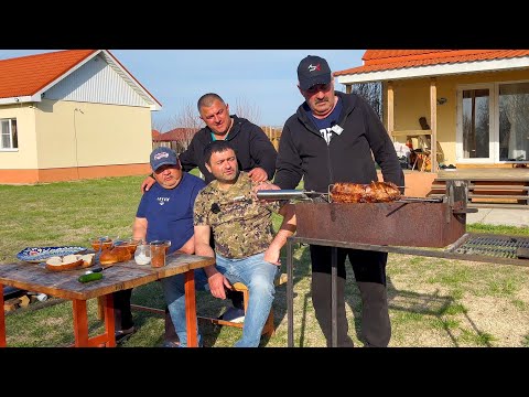 Lagman in a cauldron over a fire 🔥 Grilled meat 🔥 Lunch with friends outdoors 🔥