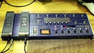 Video thumbnail for Vox ToneLab SE Tube Driven Modeling Floorboard Processor by Lima Video Production