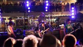 Weezer plays Holiday on the Weezer Cruise !