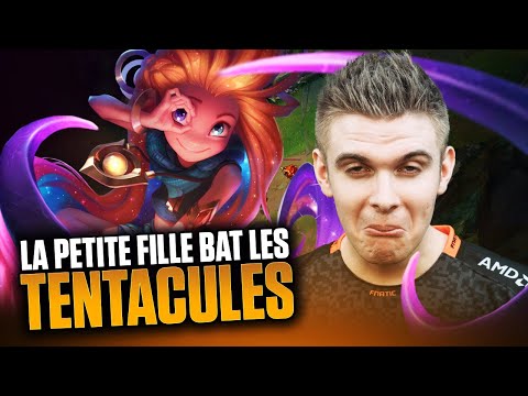 LA PETITE FILLE BAT LES TENTACULES