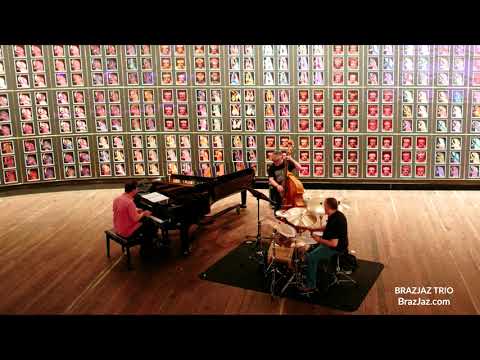QUINTESSENCIA - BrazJaz Trio Live at IXL Long Bar