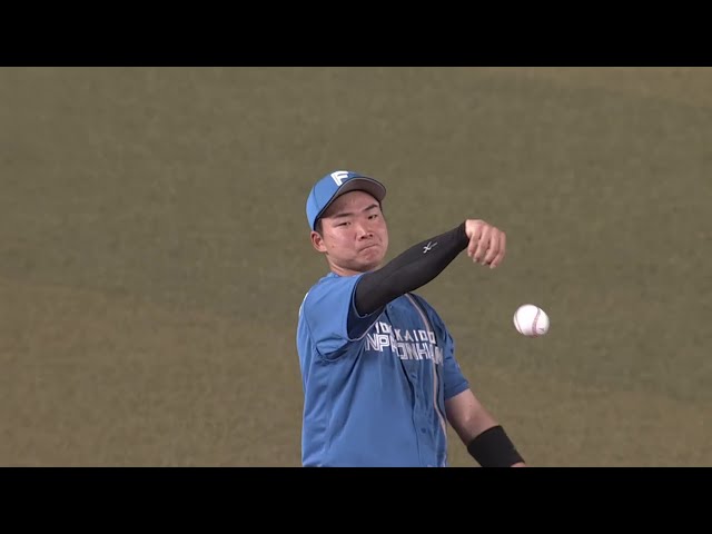 【7回裏】好守連発!! ファイターズ・山縣秀 素早い打球にダイビングキャッチで追いつきアウト!! 2025年9月3日 千葉ロッテマリーンズ 対 北海道日本ハムファイターズ