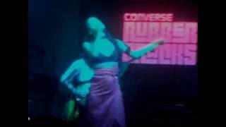 Chairlift- Crying in public (Live Bogota)