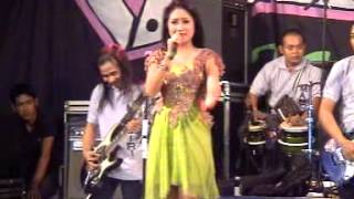 Download lagu TABIRKEPALSUAN ANISA mp3