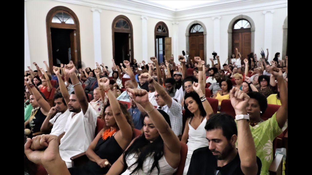 Cerimônia de posse do NEABI com discursos do diretor, do Reitor, da vice-reitora e do FCC