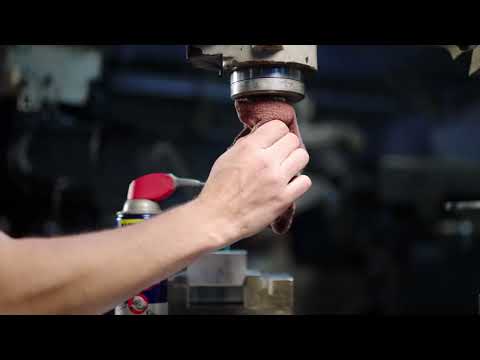 How a next-level pro removes a stuck end mill – WD-40 Specialist® Penetrant with EZ-REACH®