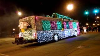 preview picture of video 'SMTD Springfield IL Holiday Bus in Christmas Parad'