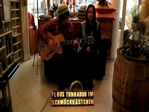 Flous Tonradoo - Lullaby / live at Schmückkästchen