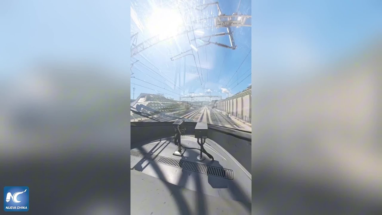 Viajando en el tren de alta velocidad Xi'an-Yan'an