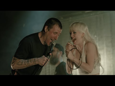 Sleaford Mods - Nudge It Live From Nottz Arena ft. Amy Taylor