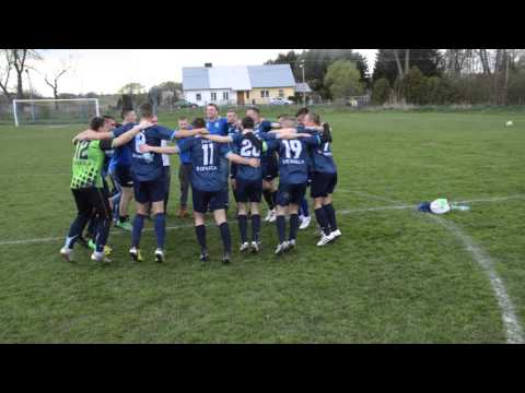 Wilga Miastków - Fenix Siennica - radość po meczu (17.04.2016)