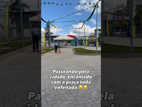 Vovô passeando pela praça de Itamarandiba mina gerais #humor #comedia #shortsviral #caipira
