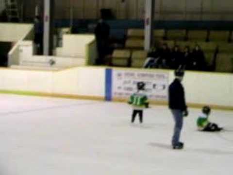 Giovani jogando Hockey 2007