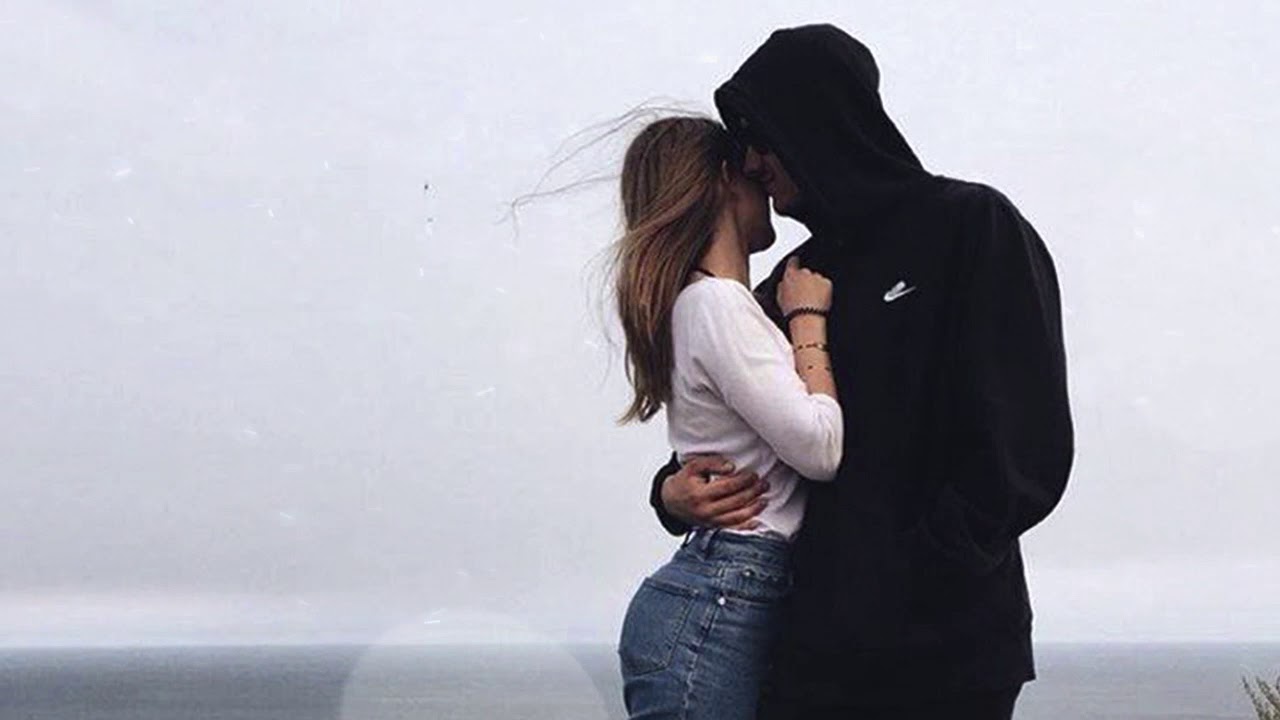 Андрей Леницкий обними меня. Она немного ниже ростом. Ziyaddin забери. Она немного ниже меня ростом ее глаза