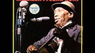 Mississippi John Hurt - Candyman Blues (Live)