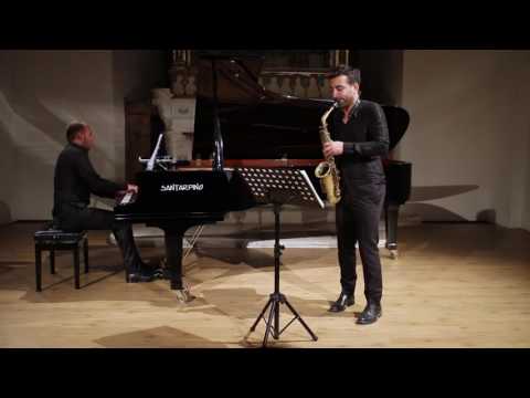 LOIACONO & VALLUZZI play P. Woods, Sonata