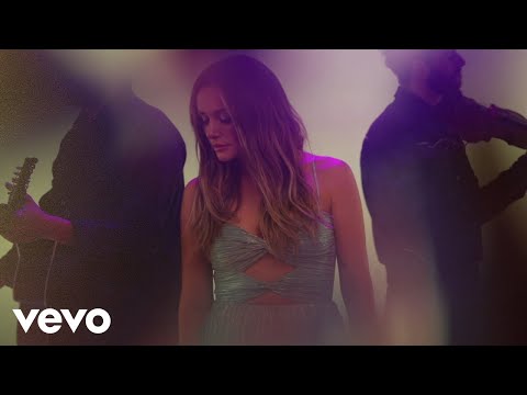 Carly Pearce - my place (through the lens)