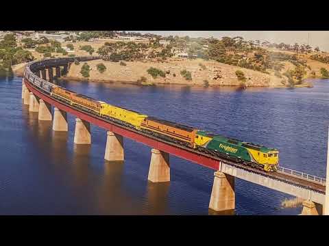 #G533, #CLF6, #ALF23, #ALF18 and #V544 leads 2128S through Murray Bridge