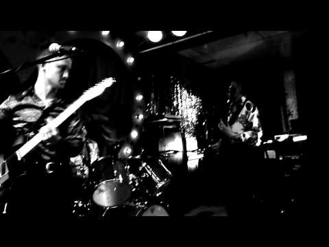 The Amazing Snakeheads - Every Guy Wants to be Her Baby (Live at Bethnal Green Working Men's Club)