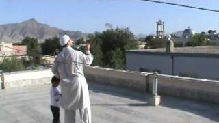 preview picture of video 'Kite-flying in Kabul, Afghanistan'