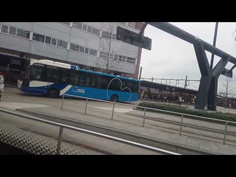 Bus 95 Leeuwarden Busstation - Joure Busstation - Heerenveen Busstation bij vertrek in Leeuwarden