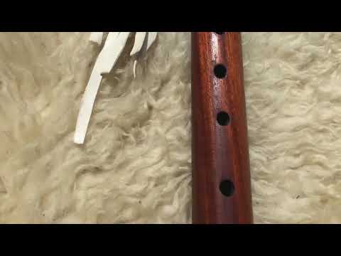 7 Hole Native American Style Flute - Key of Low D - at 440Hz - Sapele and Maple woods