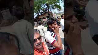 preview picture of video 'कुंडा विधानसभा के किला अनापुर में जनसत्ता दल के कार्यकर्ताओं ने किया बीजेपी सांसद का विरोध'