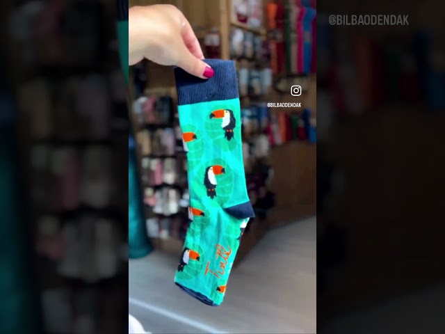Vídeo relacionado con Spox Sox - calcetines coloridos, divertidos y extravagantes - un regalo divertido, 44-46, Piglet