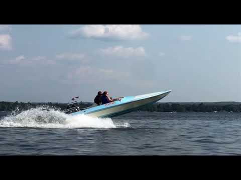Nortic Jet Boat wheelies