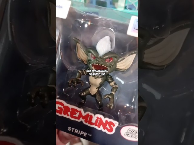 Vídeo relacionado con Jada Figuras Metal de la Popular película Gremlins de 7cm. Diferentes Personajes Gizmo, Stripe, Gremlin y Mohawk. Envio Aleatorio de una Figura (no se Puede Elegir). A Partir 8 años. (253251044)