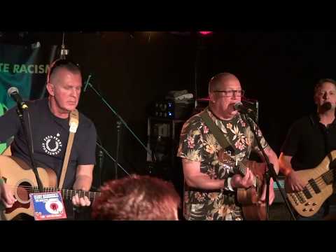 Mick Clare & Gary Marshall with Alan Bray live at Freedom Sounds Festival (2)