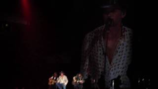 Tim McGraw with Warren Brothers - Blank Sheet of Paper - Detroit, MI - 4.24.10