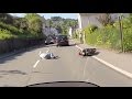 Un conductor intenta darse a la fuga después de atropellar a un motociclista 