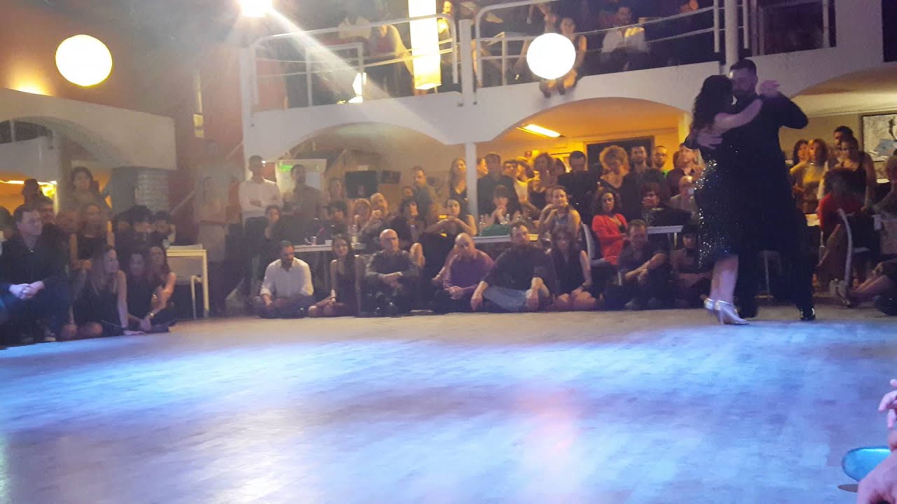 Javier Rodriguez y Francesca Del Buono - Barrio 2015 - Ella es asi - Donato